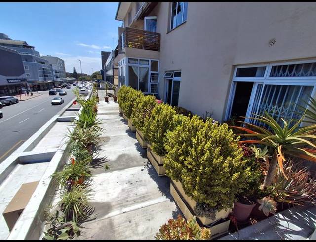 3 BEDROOM APARTMENT FOR SALE IN SEA POINT